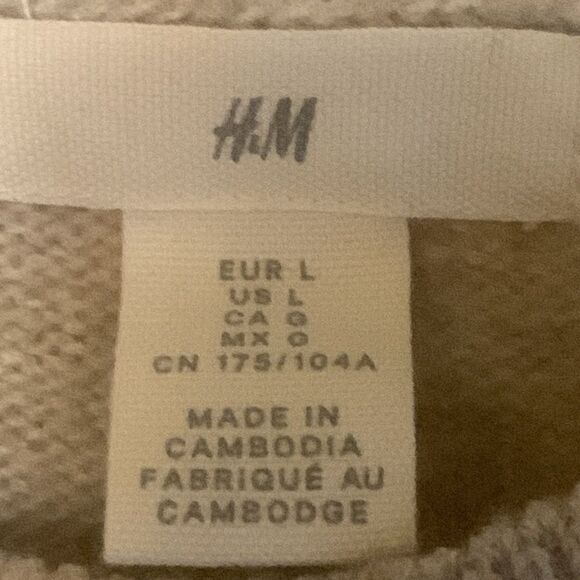 H&M, wool blended sweater, large, great condition - Picture 2 of 9